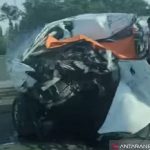 Kecelakaan di km 54 jalan Tol Jakarta-Cikampek. (ANTARA/Tangkap Layar Video Instagram Info Karawang)