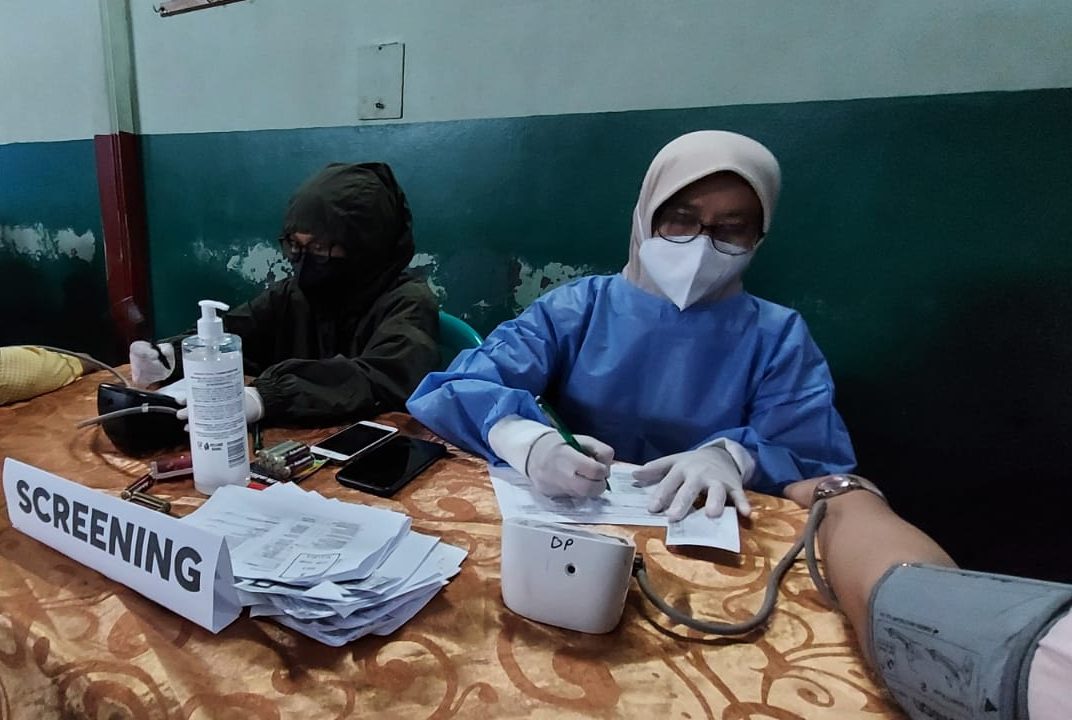 Satu Keluarga di Kabupaten Bandung Terinfeksi Varian Omicron setelah melakukan perjalanan dari negara Afrika dan menjalani isolasi