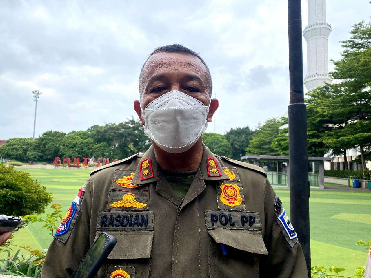 Kasatpol PP Kota Bandung, Rasdian Setiadi. Selasa (18/1).