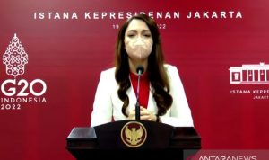 Tangkapan layar Juru Bicara Pemerintah untuk Penanganan COVID-19 Reisa Broto Asmoro menyampaikan keterangan pers yang diikuti dari YouTube Sekretariat Presiden di Jakarta, Rabu (19/1/2022). (ANTARA/Andi Firdaus).