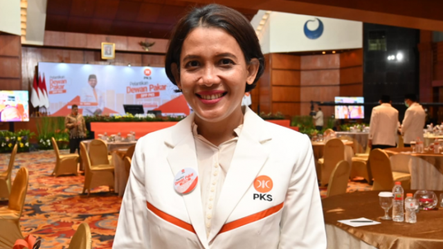 PKS Resmi Lantik Perempuan Non Muslim jadi Anggota Dewan Pakar