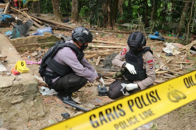 Lokasi ledakan di Cimanggu, Pandeglang, Banten. Satu orang tewas dan satu lagi luka akibat ledakan tersebut. (Mulyana/Antara)