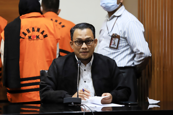 Plt Juru Bicara Komisi Pemberantasan Korupsi (KPK) Ali Fikri di Gedung KPK, Jakarta, Kamis (13/1/2022). (Dery Ridwansah/JawaPos.com)