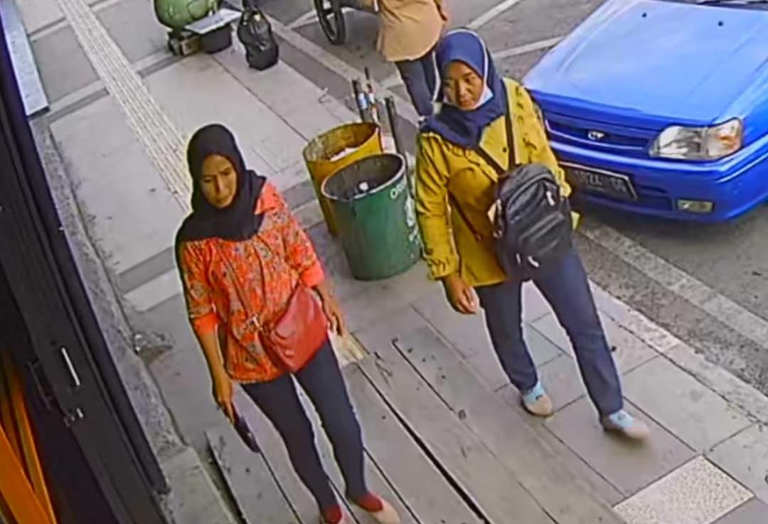 Tiga Orang Wanita yang melakukan penipuan tertangkap CCTV
