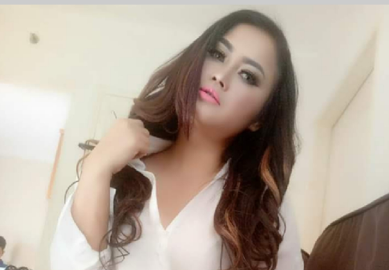 Velline Chu Pedangdut dengan julukan Si Ratu Begal