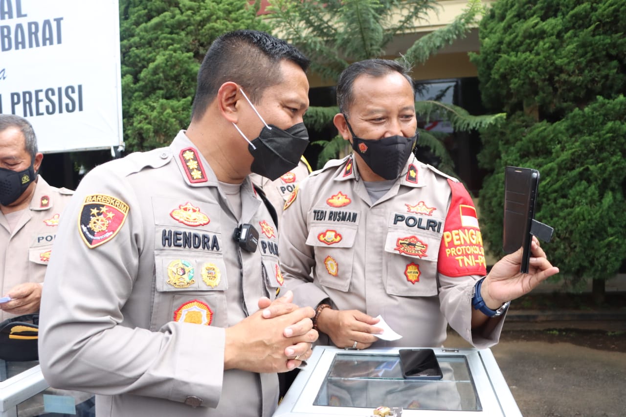 Kapolresta Bandung Kombes Pol Hendra Kurniawan terus berupaya meningkatkan capaian vaksin Covid-19 di wilayah Kabupaten Bandung