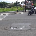 Tambalan Jalan di Kabupaten Bandung Dikeluhkan Warga