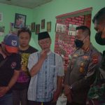 anggota TNI dan polisi mendatangi rumah Sertu Anumerta Mochamad Rizal Maulana Arifin, korban baku tembak dengan KKB di Papua.