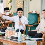 Bupati Bandung, Dadang Supriatna saat menerima Kunjungan Kerja (Kunker) Spesifik Komisi X DPR RI Bidang Pendidikan di Rumah Jabatannya, Soreang, Jumat (28/1).