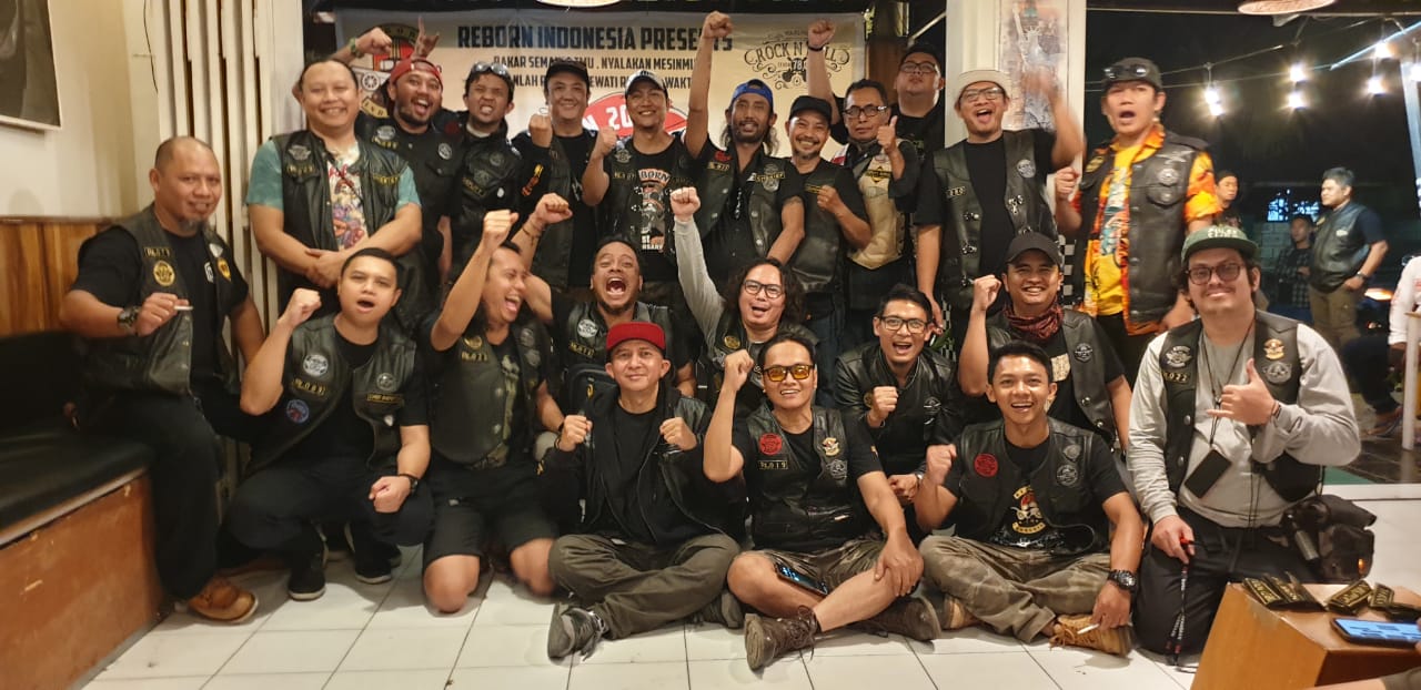 Seluruh member Reborn Indonesia yang selalu mejalin persaudaraan tanpa batas