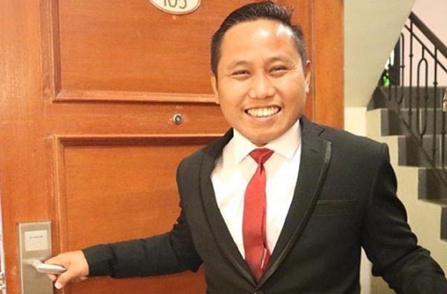 Komedian Sunarji Riski Radifan alias Narji yang baru bergabung dengan Partai Keadilan Sejahtera (PKS) menyampaikan permohonan maaf kepada masyarakat atas sikap politiknya sebelum gabung ke partai berlogo bulan sabit kembar. (Instagram/diyanarji)