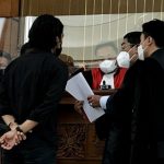 Hukuman 6 Tahun Bagi Penembak Laskar FPI Bagai Sidang Dagelan
