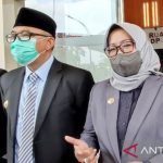 Bupati Bogor Ade Yasin bersama Wakil Bupati Bogor Iwan Setiawan. (antara. Fikri Setiawan)