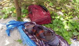 Mayat bayi perempuan yang ditemukan di bantaran Sungai Ular Kabupaten Serdang Bedagai. Foto: Dok. Polsek Pantai Cermin