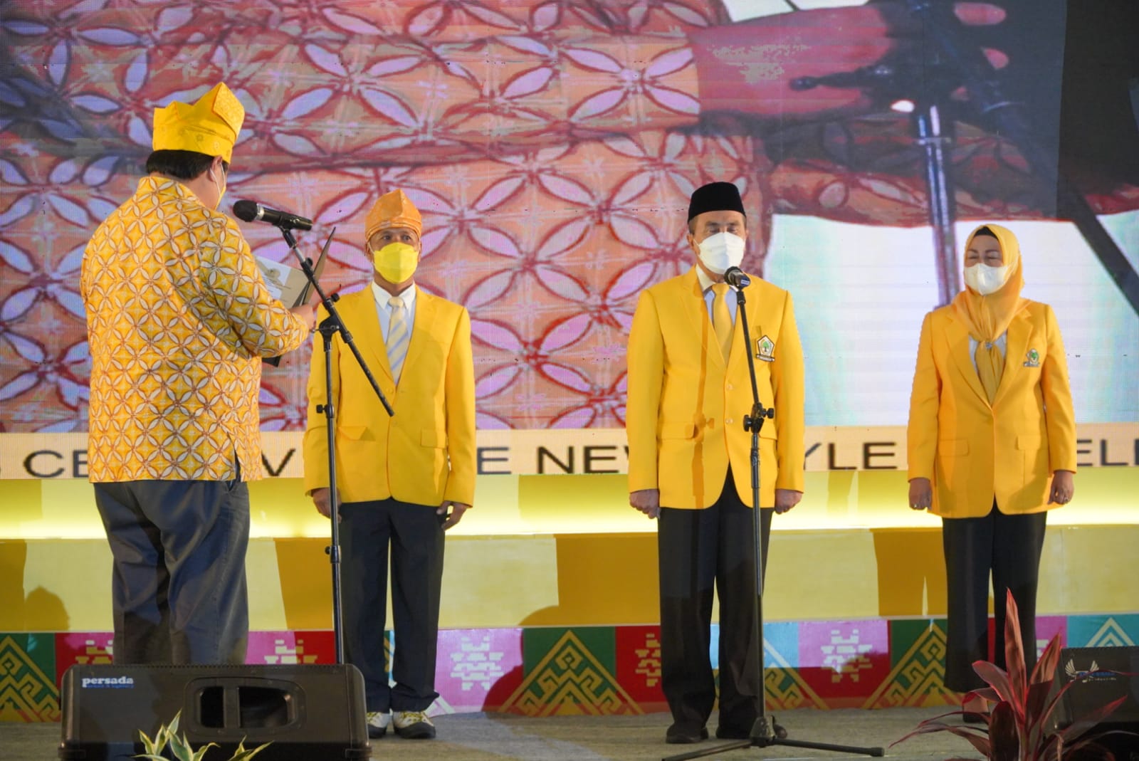 Airlangga Hartarto mengaku optimisme, kemenangan di Sumatera. Sebab, partai Golkar memilki banyak kader sampai di tingkat akar rumput