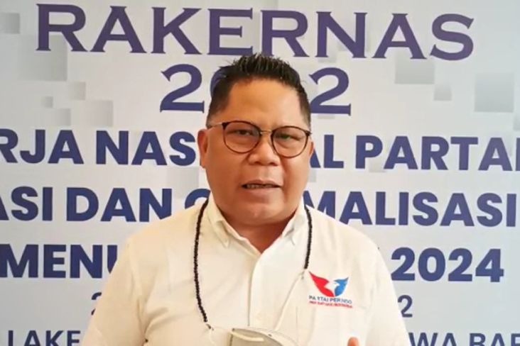 Partai Perindo Bidang Sosial dan Kesejahteraan Rakyat Yerry Tawalujan menuturkan, pembagian gerobak ini sudah menjadi program Partai