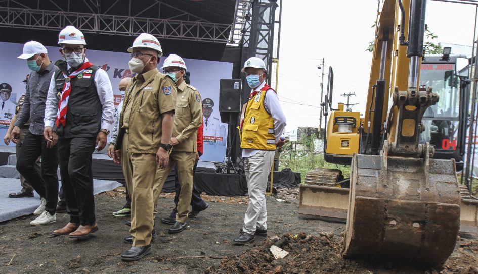 Jalan Dewi Sartika Biang Macet, Ridwan Kamil: 10 Bulan Lagi Lancar