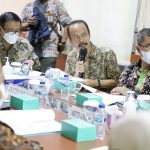 Kepala Dinsos Kabupaten Bandung, Indra Respati menegaskan akan memberhentikan agen e-warong yang melanggar regulasi atau yang menyalahi aturan.