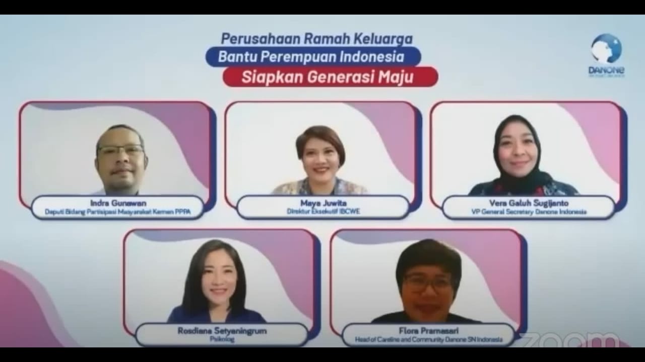 Webinar yang diselenggarakan Danone Indonesia mengangkat tema 'Perusahaan Ramah Keluarga: Dukung Ibu Siapkan Generasi Maju.', selasa (8/3)