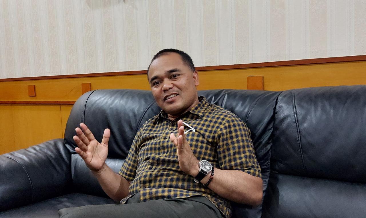 Ketua DPD Golkar Kabupaten Bandung Sugianto mengatakan, partai Golkar terbuka untuk siapapun yang mau bergabung.