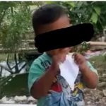 GI, bocah 3 tahun yang jadi pemakan kertas kini tengah viral di media sosial. (tangkapan layar)