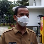 Ketua Satgas Covid-19, Kota Bandung, Asep Gufron, saat mengatakan angka Covid-19 di Kota Bandung turun signifikan. Foto. Sandi Nugraha
