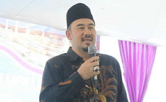 Tokoh pesantren Kabupaten Bandung, KH Deding Ishak, yang memandang hilangnya kata Madrasag dalam RUU sisdiknas sebagai upaya sekulerisme. (ist)