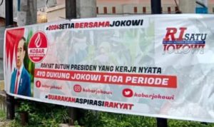 Warga Keluhkan Spanduk Jokowi 3 Periode yang Tersebar