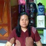 Ibu dari almarhum Salsabila, 14, korban tabrak lari Nagreg, Suryati, 41, warga Kampung Tegal Lame, RT02 RW07, Desa Ciaro, Kecamatan Nagreg, Kabupaten Bandung. (Jabar Ekspres)
