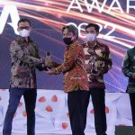 Diskominfo Jabar ketika meraih penghargaan dalam ajang PRIA 2022 yang digelar PR Indonesia.