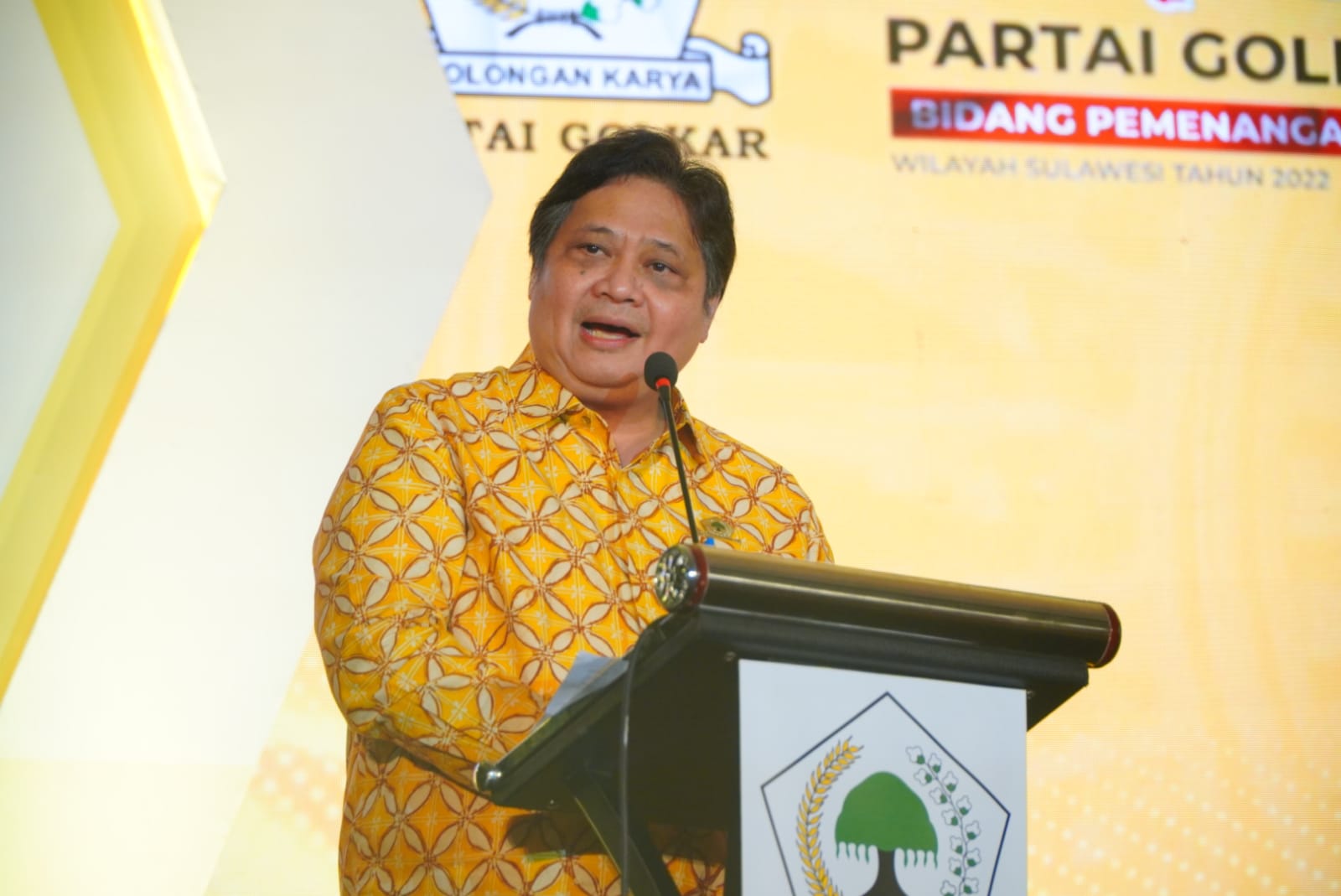 Ketua DPP Partai Golkar Airlangga Hartarto menargetkan kemenangan pada Pemilu 2024 untuk wilayah Indonesia Timur.