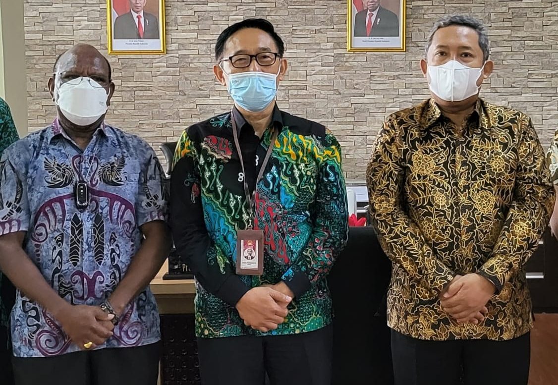 Plt Wali Kota Bandung Yana Mulyana (kanan) ketika usau berkonsultasi dengan KASN