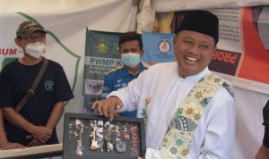 Wakil Gubernur Jawa Barat uu Ruzhanul Ulum mengajak masyarakat untuk membeli produk lokal