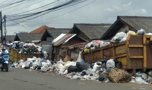 Belum Ada Titik Terang, Pemerhati Lingkungan Kembali Soroti Sampah di Pasar Parakan Muncang