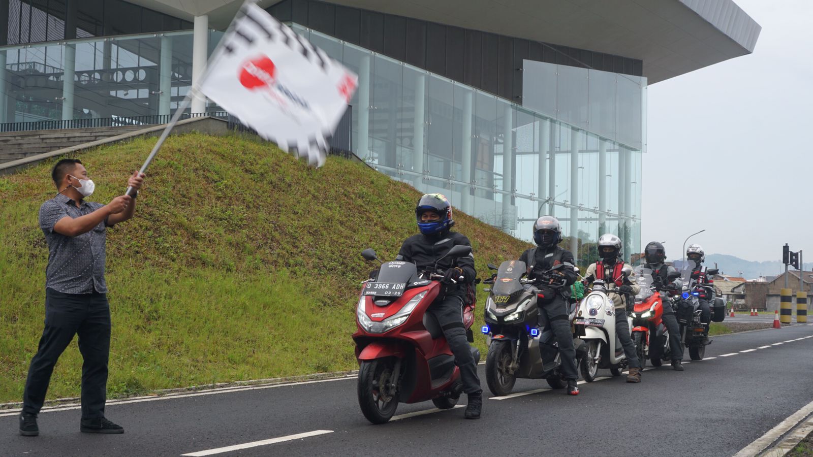 4 Bikers Honda Asal jawa Barat Touring dan Nonton MotoGP Langsung di Mandalika