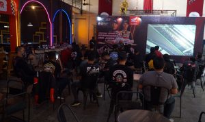 Keseruan nonton bareng MotoGP Seri Mandalika bersama komunitas pengguna Honda CBR Series di Armor Genuine Factory Bandung.