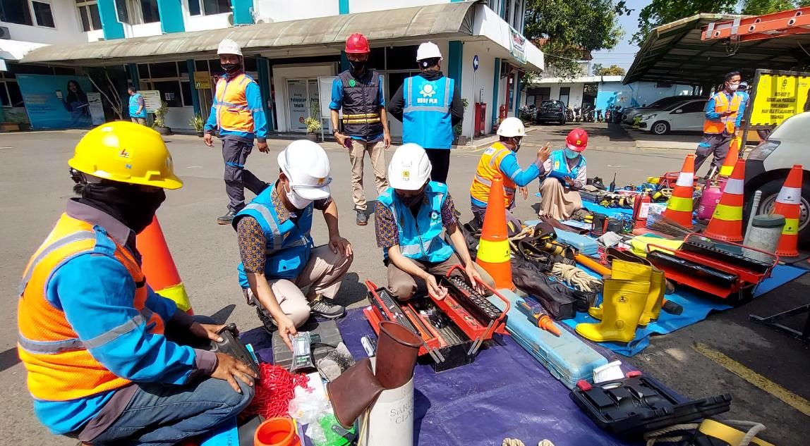 Perisapan Bulan Ramadan dan Idul Fitri, PLN UPT3 Majalaya Gelar Pasukan dan Peralatan