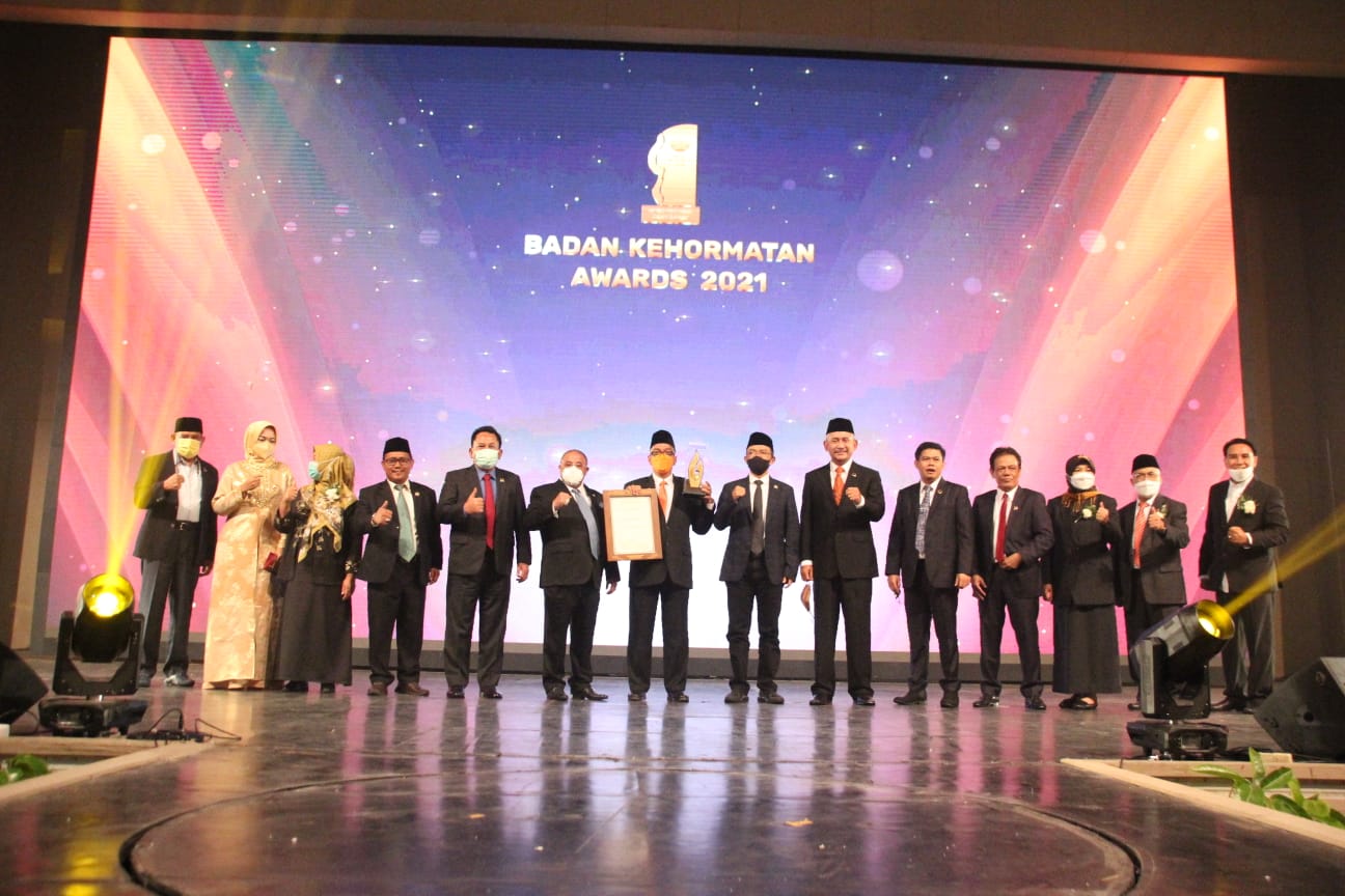 kinerja para anggotanya, satu di antaranya melalui Badan Kehormatan (BK Award) yang diadakan dalam dua tahun terkahir.