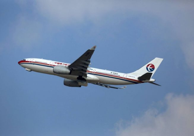 Pesawat milik China Eastern Airlines jenis Boeing 737-800. (Tomohiro Ohsumi/Bloomberg)