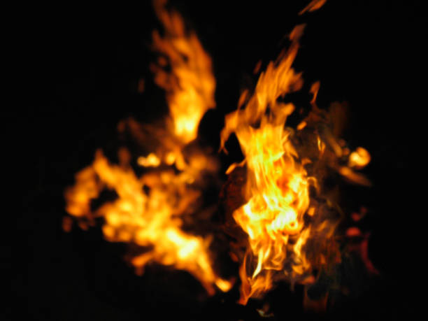 Ilustrasi Mahasiswa dibakar teman sendiri karena meributkan jual beli knalpot. (pixabay)