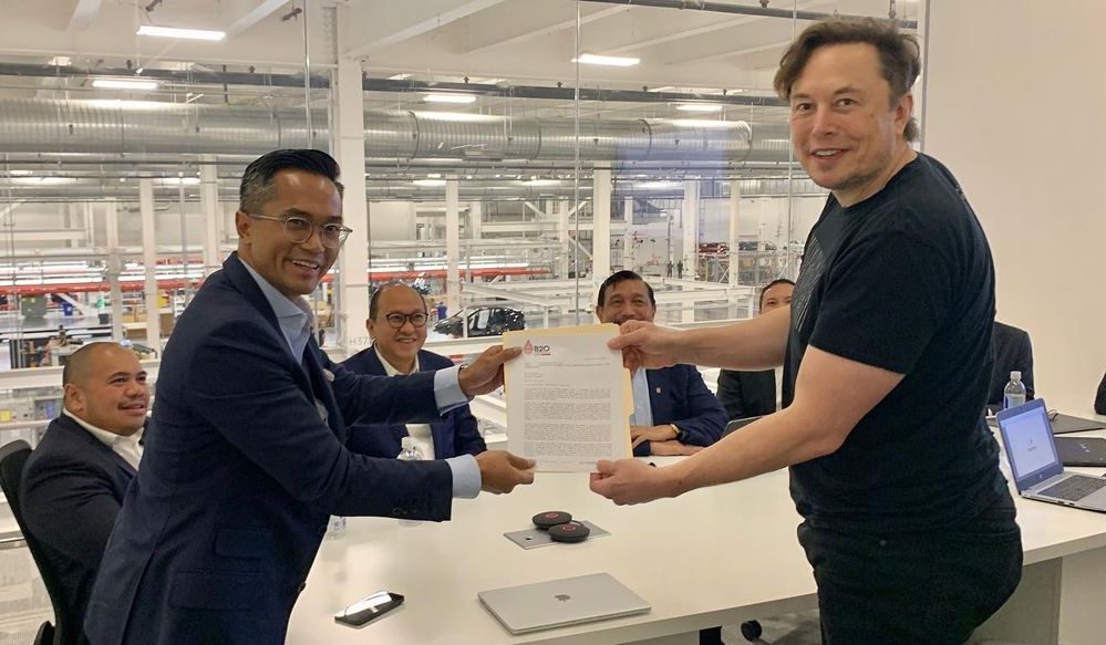 Temui Rombongan Luhut, Elon Musk Hanya Kenakan Kaos Oblong