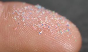 Penelitian Terbaru Menunjukkan Mikroplastik Ditemukan dalam Paru-paru Manusia untuk Kali Pertama