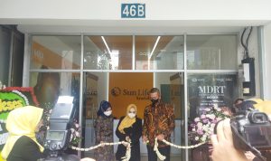 Sun Life Financial meresmikan Kantor Pemasaran Mandiri (KPM) Syariah terbarunya di Jalan Veteran No. 46B, Bandung, pada Jumat (1/4).
