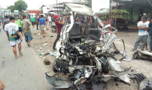 Kecelakaan di Jalur Pantura, Desa Playangan, Kabupaten Cirebon mengakibatkan 6 orang meninggal dunia. (Deny Hamdani/radarcirebon)