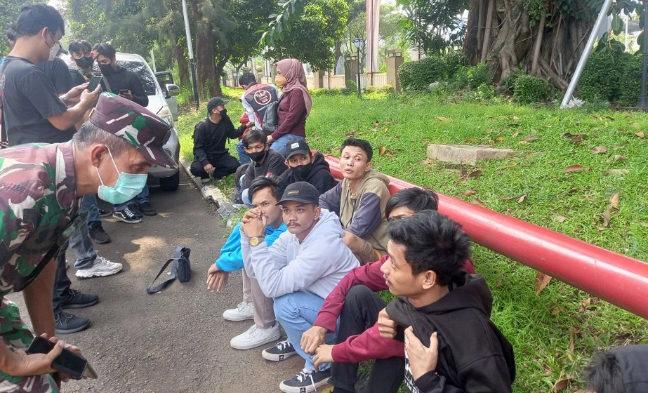 Polisi Tangkap 14 Orang saat Demo Mahasiswa 11 April, Diduga Penyusup