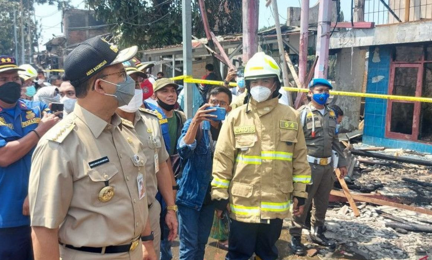 Anies Baswedan Janjikan Bantuan Modal untuk Korban Kebakaran di Pasar Gembrong