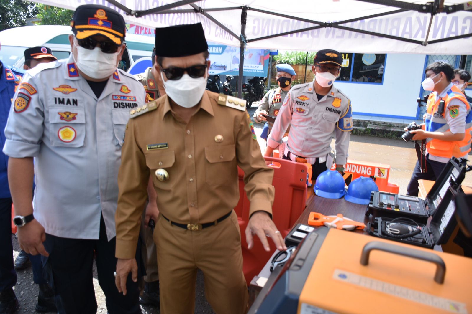 Pemkab Bandung Laksanakan Apel Gelar Pasukan Pengamanan Lalu Lintas dan Angkutan Lebaran