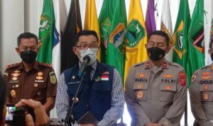 Gubernur Jawa Barat, Ridwan Kamil prediksi 14,9 pemudik akan masuk Jabar, Selasa (19/2). (Foto: Sandi Nugraha/Jabar Ekspres)