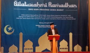 Gubernur Jawa Barat, Ridwan Kamil dalam acara Silaturahmi KNPI Jabar, Selasa (26/4). (Foto: Sandi Nugraha/Jabar Ekspres)