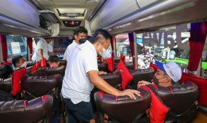 Telkom Berangkatkan Pemudik ke 39 Kota Tujuan di Pulau Jawa